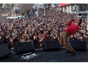 "Duman" Adanalı Hayranlarıyla Buluşuyor