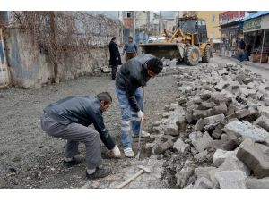 Hakkari’de Yol Yapım Çalışması