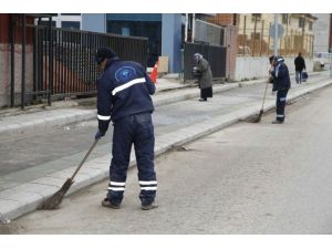 Odunpazarı Belediyesi Ekiplerinden Emek Ve Ertaş Mahallelerinde Temizlik Çalışması