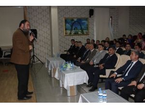 İlahiyatçı Yazar Ahmet Bulut Karakoçan’da Konferans Verdi