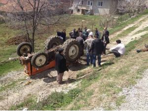 Sandıklı’da Traktör Kazası: 2 Yaralı