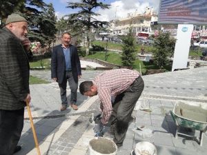 Develi Belediyesi’nden Meydan Düzenlemesi