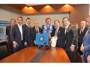 Çukurova Belediyesi’nden Demirspor’a 250 Bin TL’lik Destek