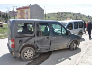 Bozüyük’te Trafik Kazası, 2 Yaralı